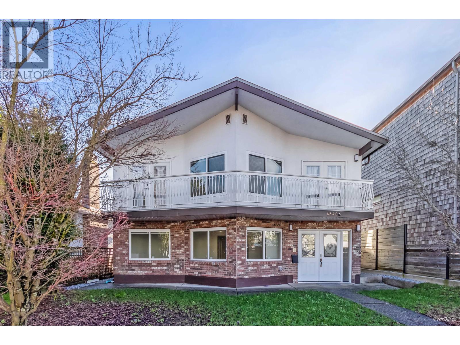 4346 DUNDAS STREET, Burnaby, British Columbia