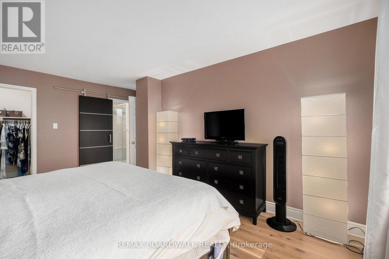 1315 Prestone Drive, Ottawa, Ontario  K1E 2Z2 - Photo 14 - X12781832