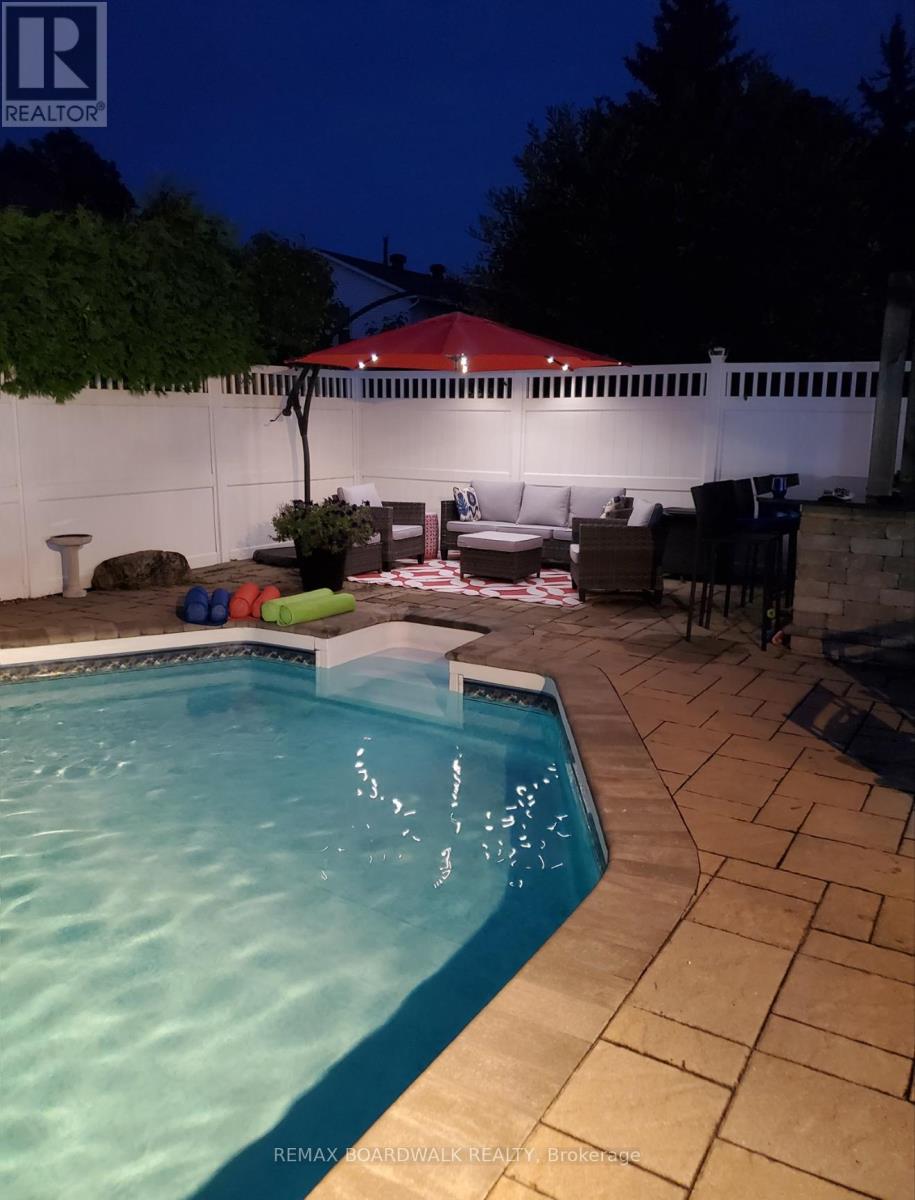 1315 Prestone Drive, Ottawa, Ontario  K1E 2Z2 - Photo 26 - X12781832