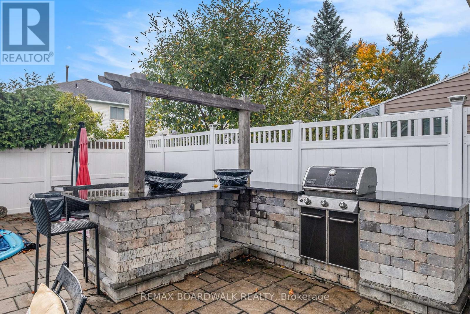 1315 Prestone Drive, Ottawa, Ontario  K1E 2Z2 - Photo 27 - X12781832