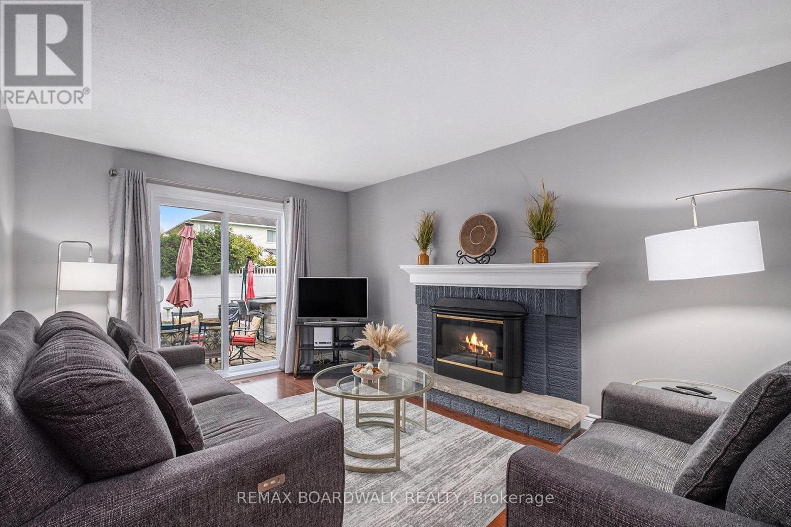 1315 Prestone Drive, Ottawa, Ontario  K1E 2Z2 - Photo 8 - X12781832