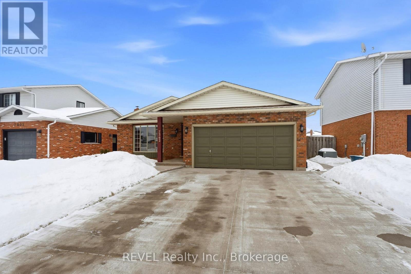 7362 Nathan Crescent, Niagara Falls, Ontario  L2G 7R6 - Photo 2 - X12781856