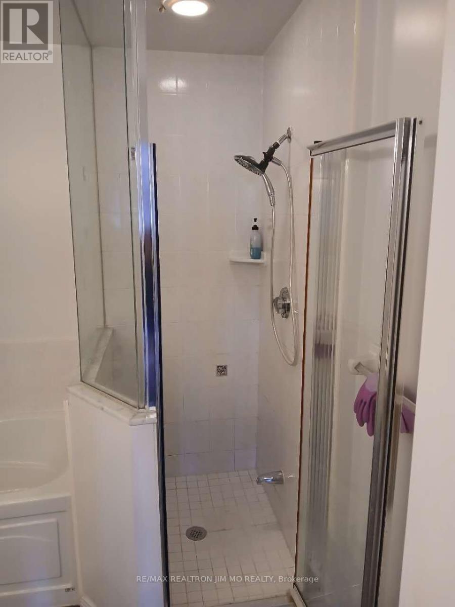 47, Master Bedroom - 312 Grandview Way, Toronto, Ontario  M2N 6V3 - Photo 8 - C12781838