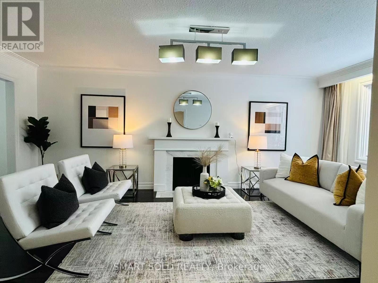 9 CARLUKE CRESCENT, Toronto, Ontario