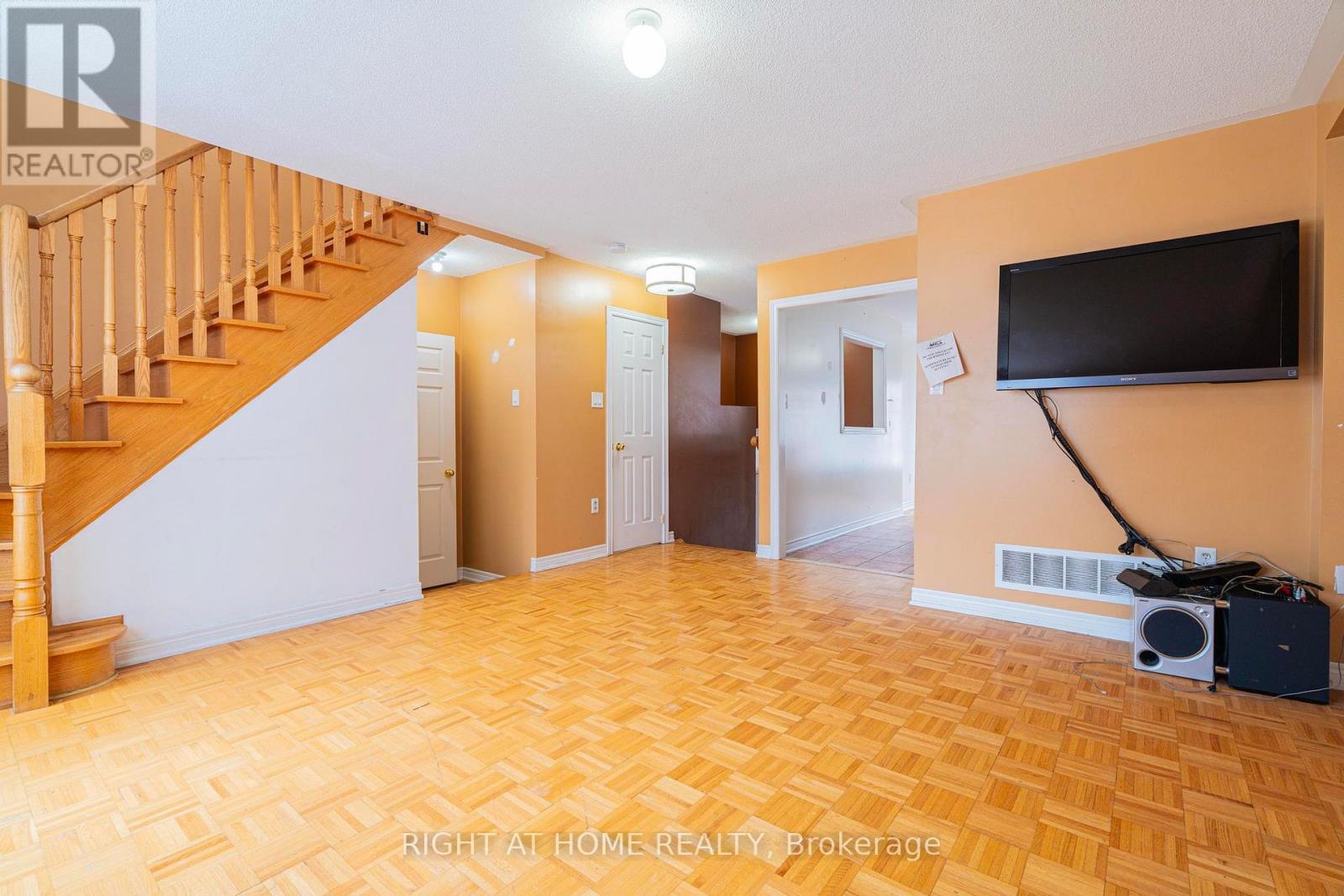 23 Ignatius Lane, Toronto, Ontario  M1E 2M8 - Photo 5 - E12781840