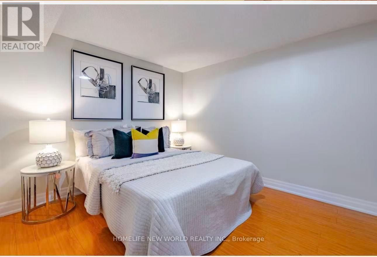 28 Marydale Avenue, Markham, Ontario  L3S 3N4 - Photo 7 - N12781854