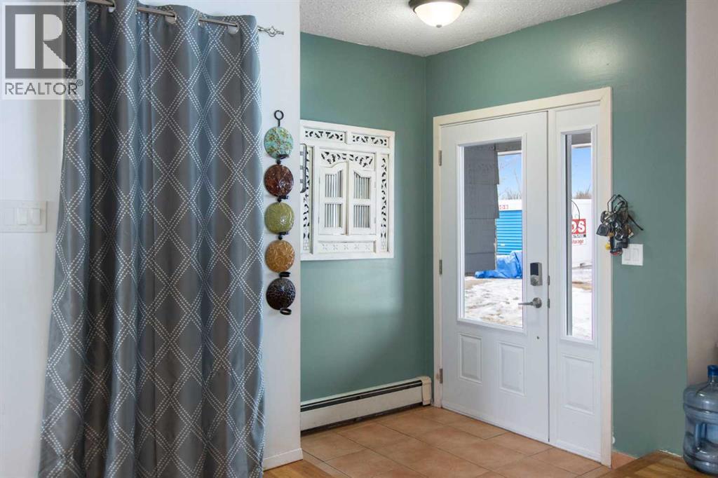 295059 Range Road 270, Rural Kneehill County, Alberta  T0M 0A0 - Photo 3 - A2285237