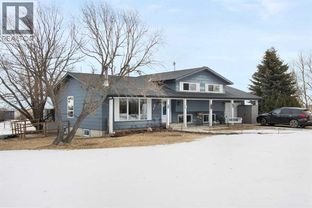 295059 Range Road 270, Rural Kneehill County, Alberta  T0M 0A0 - Photo 2 - A2285237