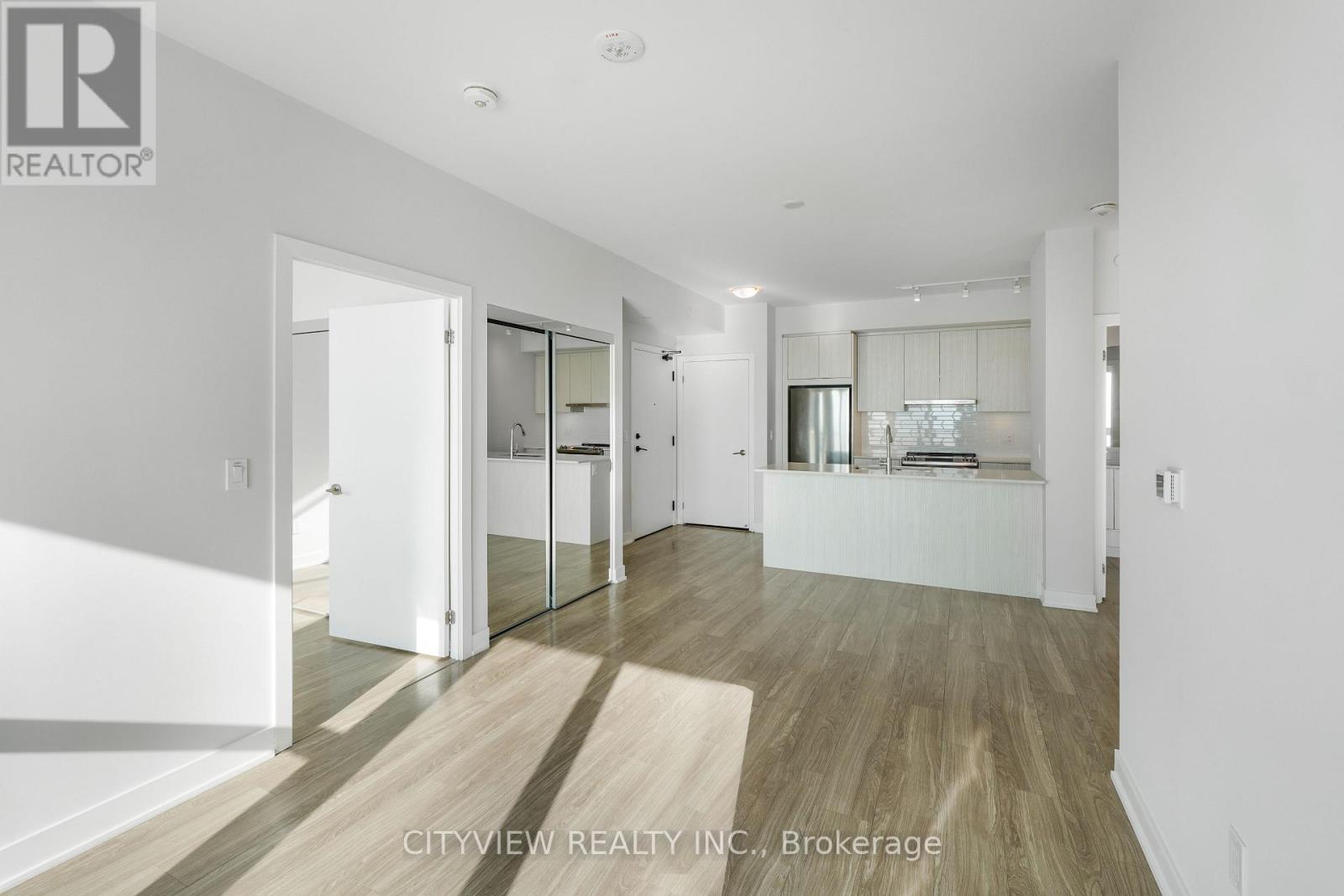 3507 - 430 Square One Drive, Mississauga, Ontario  L5B 0L6 - Photo 9 - W12781846