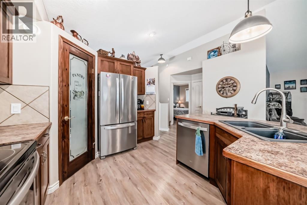 5559 52 Avenueclose, Innisfail, Alberta  T4G 0A1 - Photo 10 - A2284022