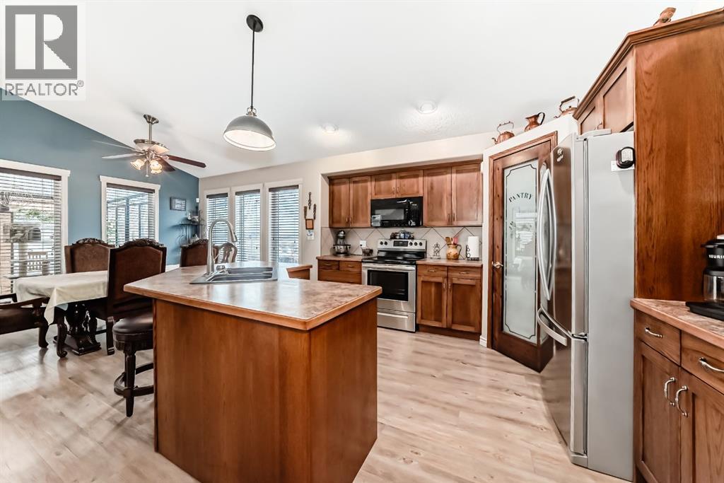 5559 52 Avenueclose, Innisfail, Alberta  T4G 0A1 - Photo 7 - A2284022