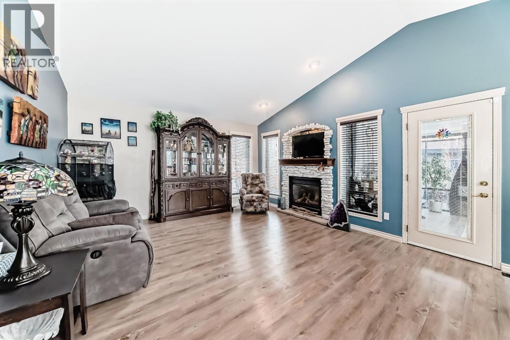 5559 52 Avenueclose, Innisfail, Alberta  T4G 0A1 - Photo 13 - A2284022