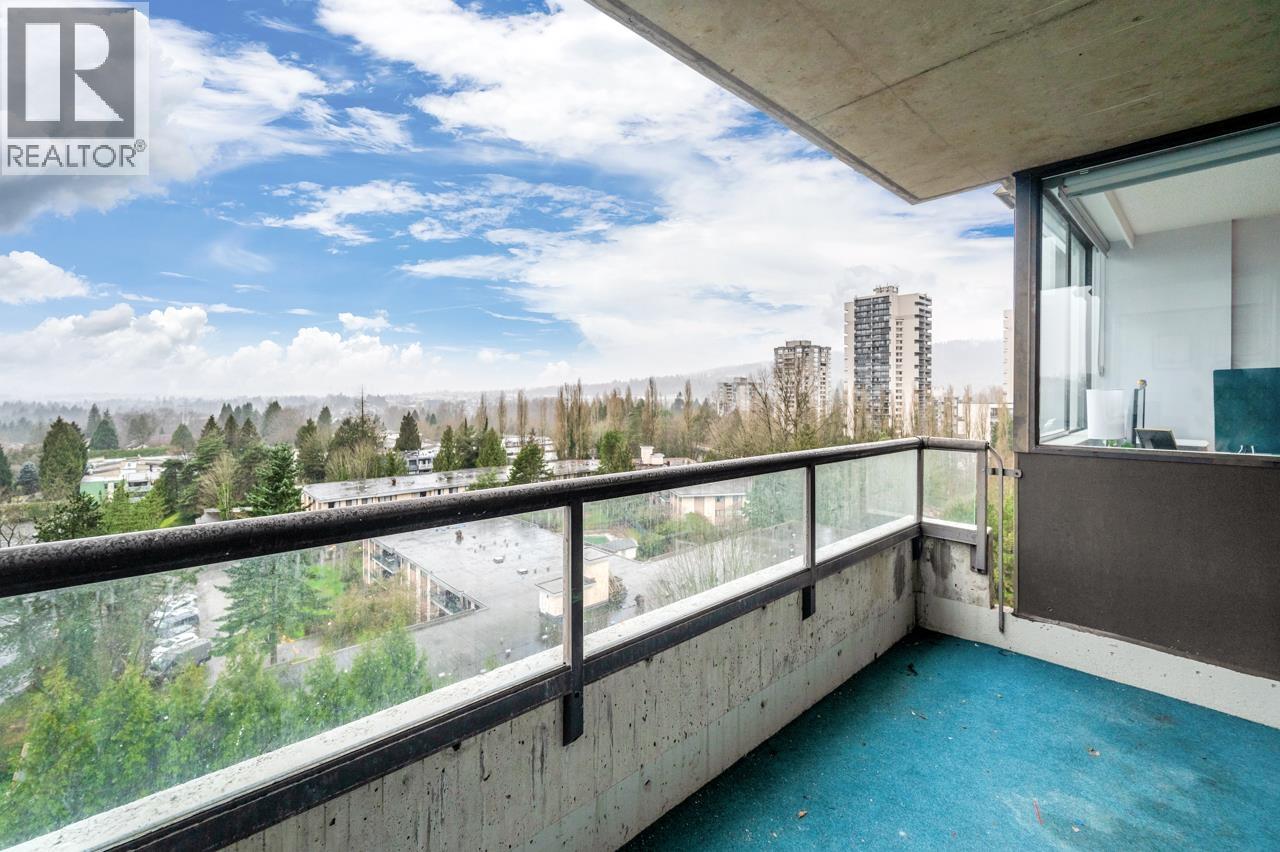 Listing Picture 17 of 20 : 1205 3970 CARRIGAN COURT, Burnaby / 本拿比 - 魯藝地產 Yvonne Lu Group - MLS Medallion Club Member