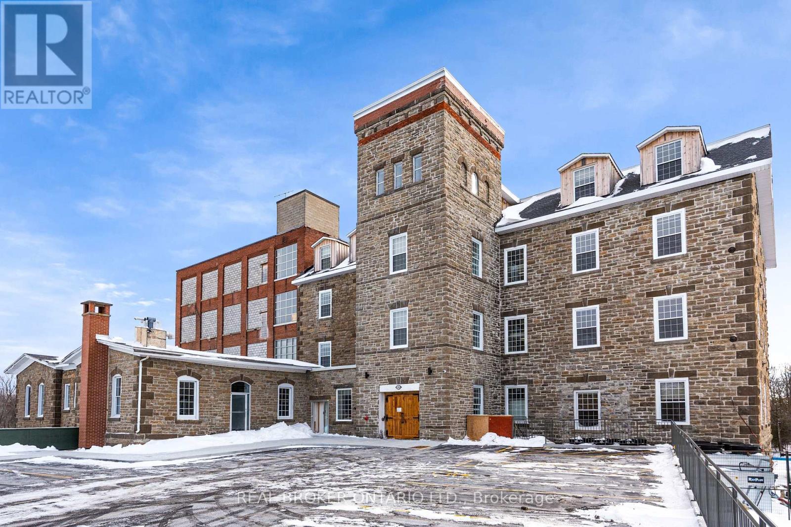 004 - 150 MILL STREET, Carleton Place, Ontario