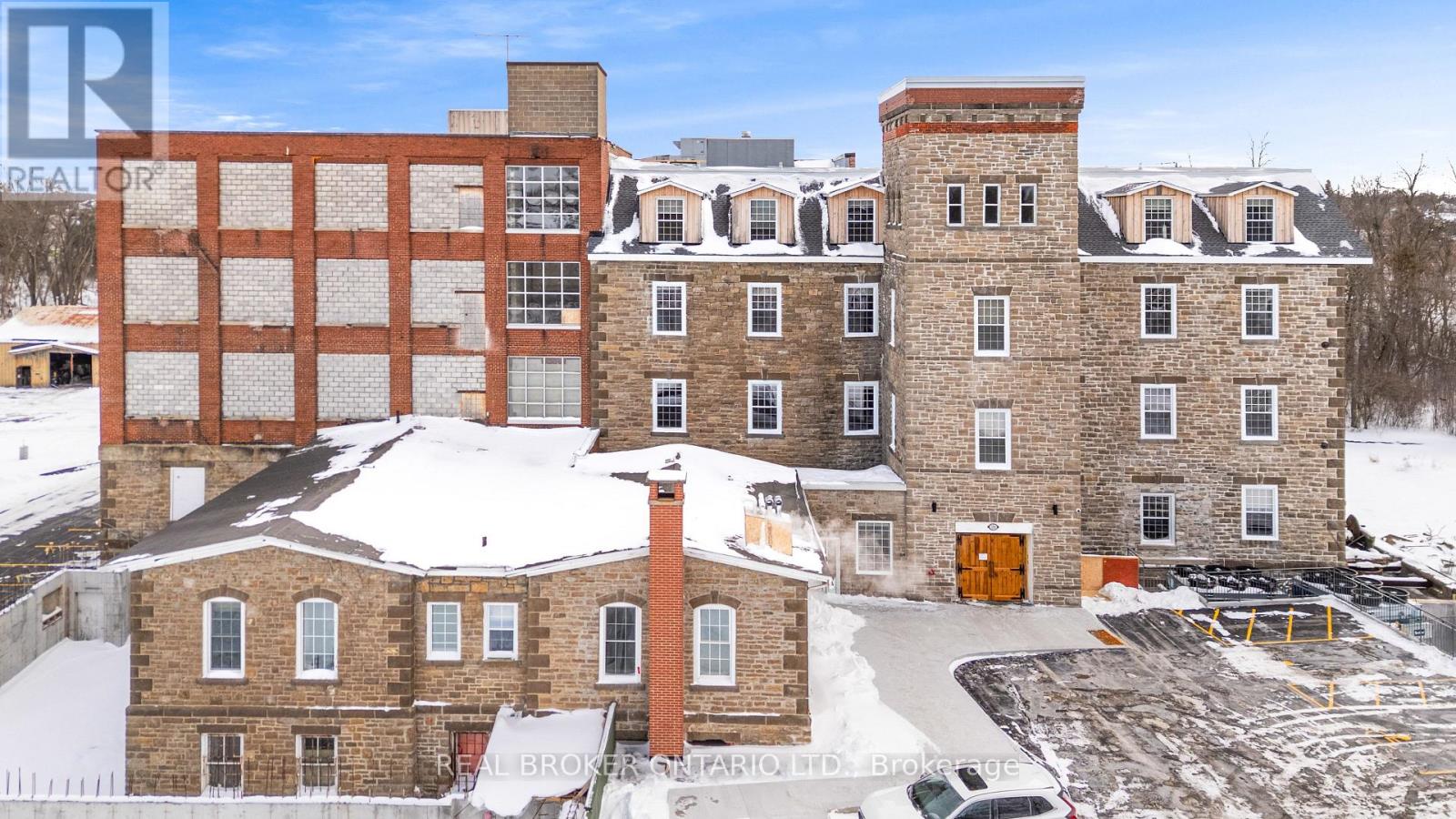 007 - 150 Mill Street, Carleton Place, Ontario  K7C 1T4 - Photo 2 - X12781912