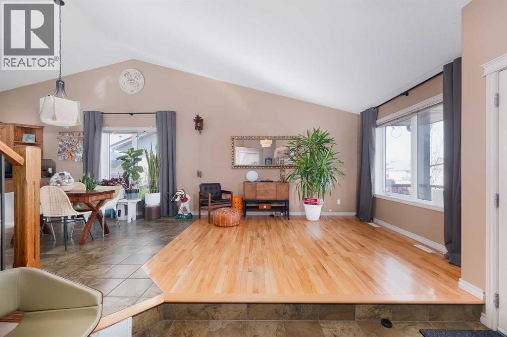 119 Hillview Lane, Strathmore, Alberta  T1P 1Z9 - Photo 2 - A2285755