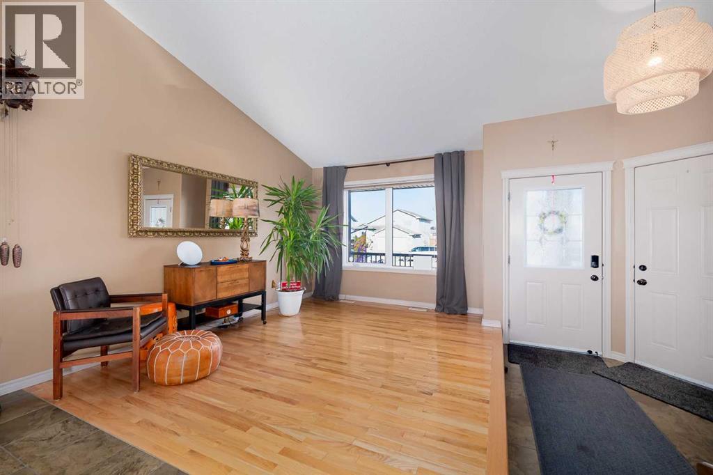 119 Hillview Lane, Strathmore, Alberta  T1P 1Z9 - Photo 5 - A2285755