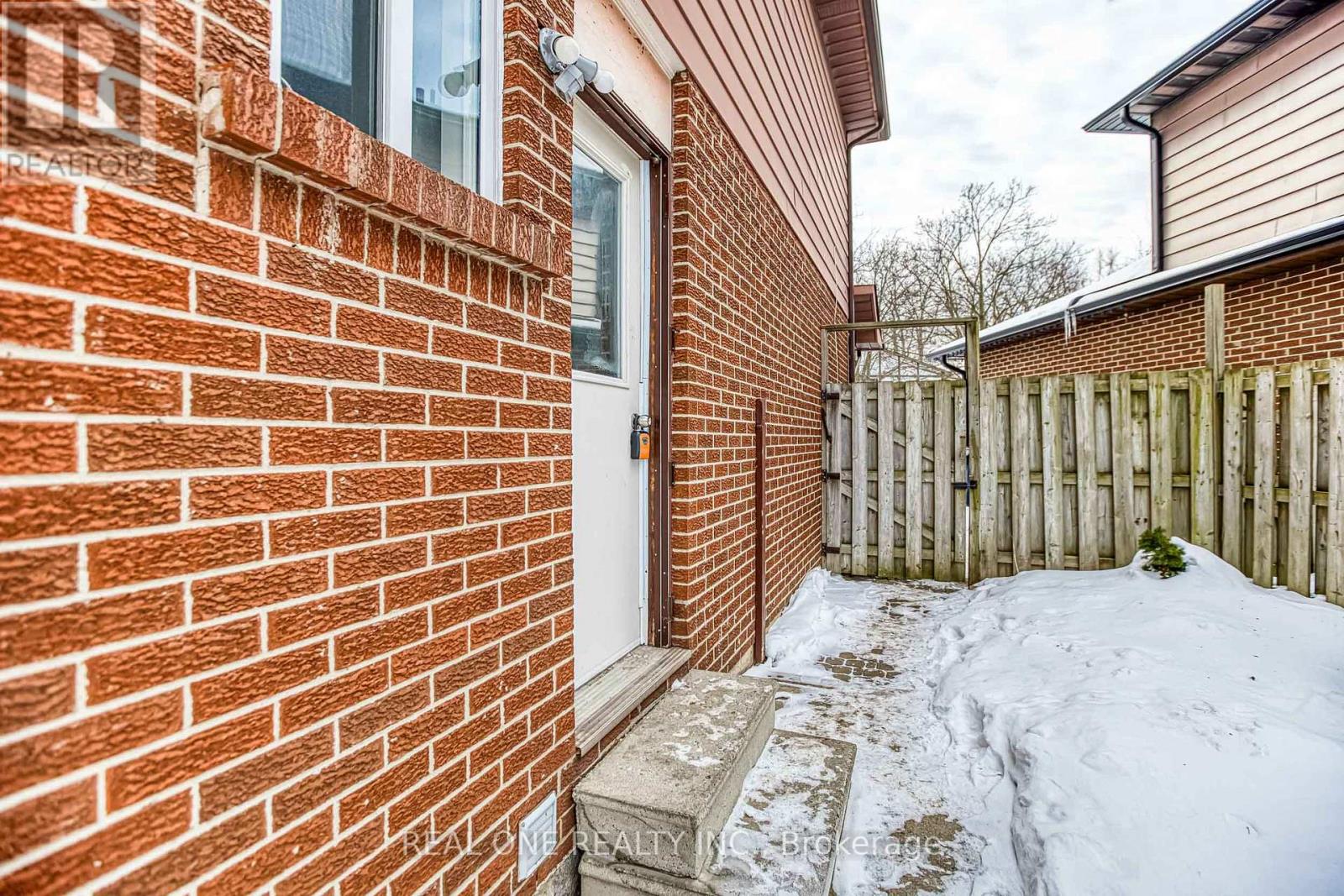 Bsmt - 106 Deanscroft Square, Toronto, Ontario  M1E 4W9 - Photo 2 - E12781914