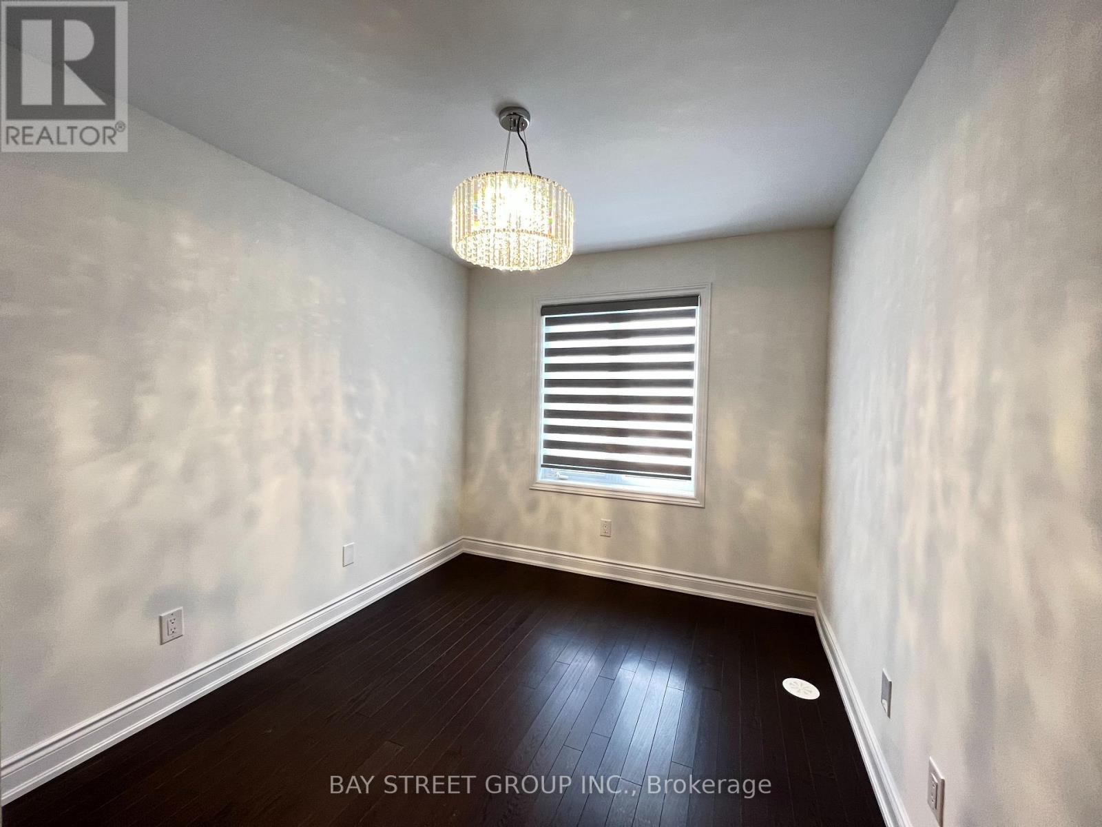 Upper - 4122 Highway 7 Road, Markham, Ontario  L3R 0W9 - Photo 11 - N12781874