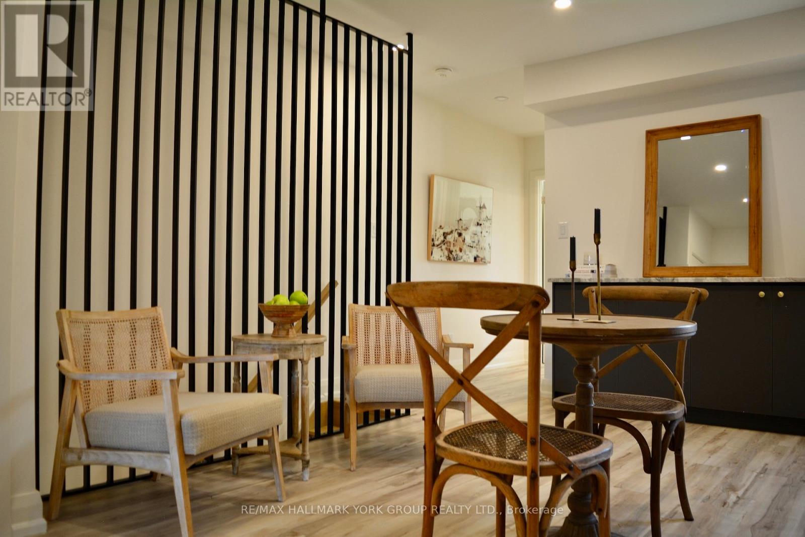 UPPER - 398 CONCORD AVENUE, Toronto, Ontario