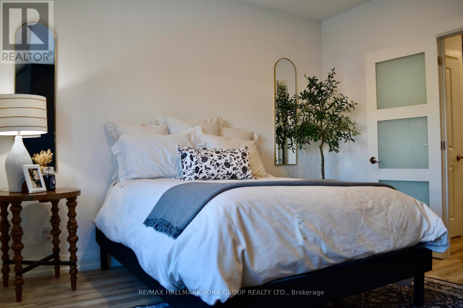 Upper - 398 Concord Avenue, Toronto, Ontario  M6H 2P8 - Photo 17 - W12781882