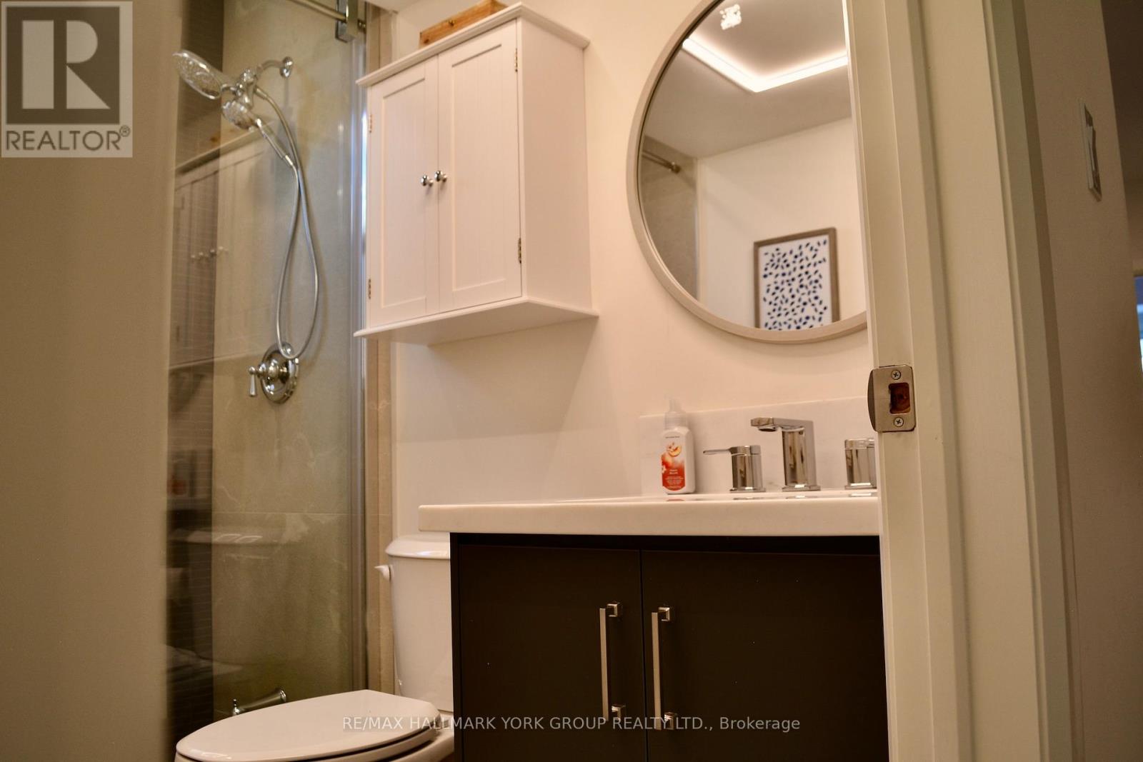 Upper - 398 Concord Avenue, Toronto, Ontario  M6H 2P8 - Photo 18 - W12781882