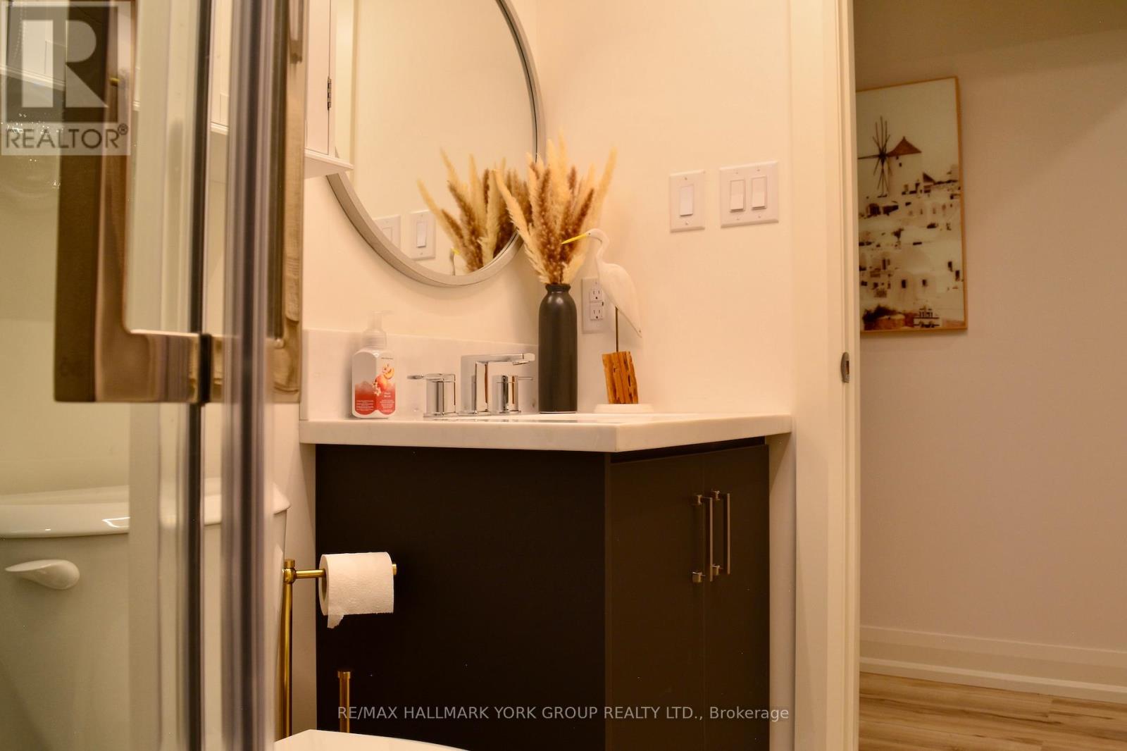 Upper - 398 Concord Avenue, Toronto, Ontario  M6H 2P8 - Photo 19 - W12781882