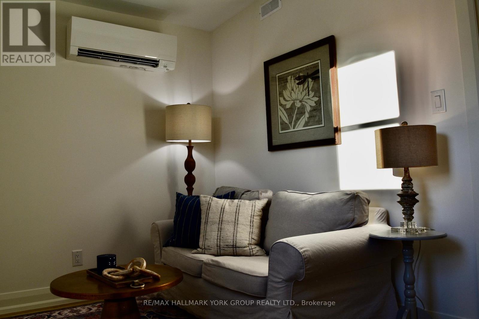 Upper - 398 Concord Avenue, Toronto, Ontario  M6H 2P8 - Photo 22 - W12781882