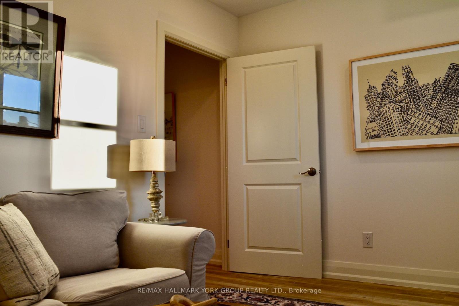 Upper - 398 Concord Avenue, Toronto, Ontario  M6H 2P8 - Photo 23 - W12781882