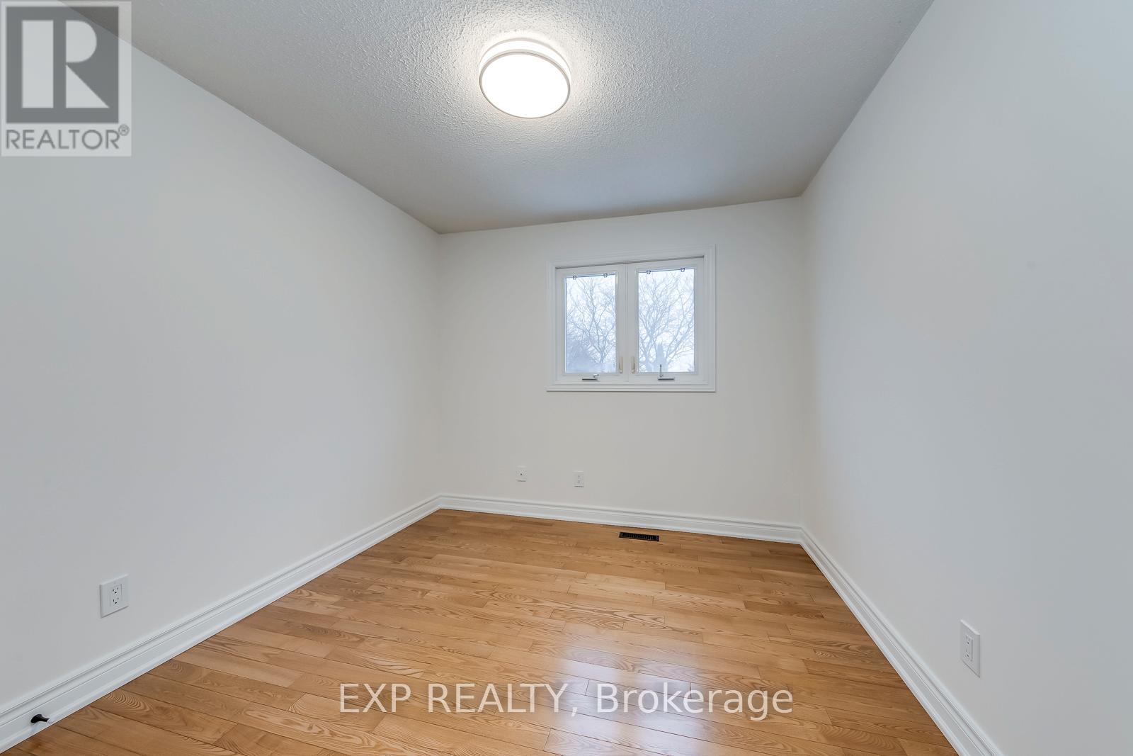 1570 Cuthbert Avenue, Mississauga, Ontario  L5M 3R2 - Photo 27 - W12781906