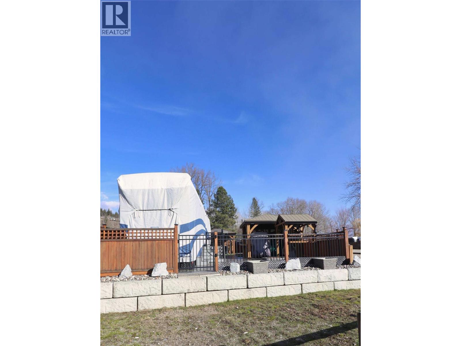 4 Eagle Lane, Lee Creek, British Columbia  V0E 1M4 - Photo 23 - 10375498