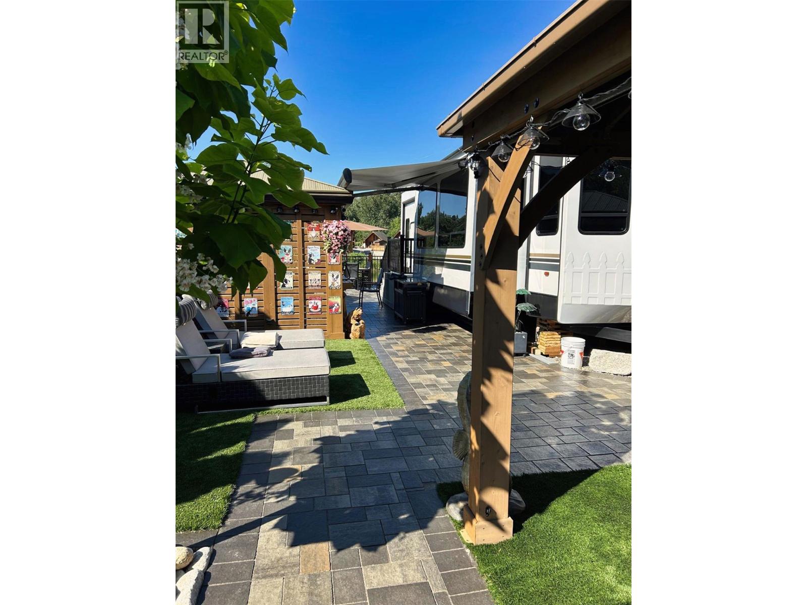 4 Eagle Lane, Lee Creek, British Columbia  V0E 1M4 - Photo 12 - 10375498