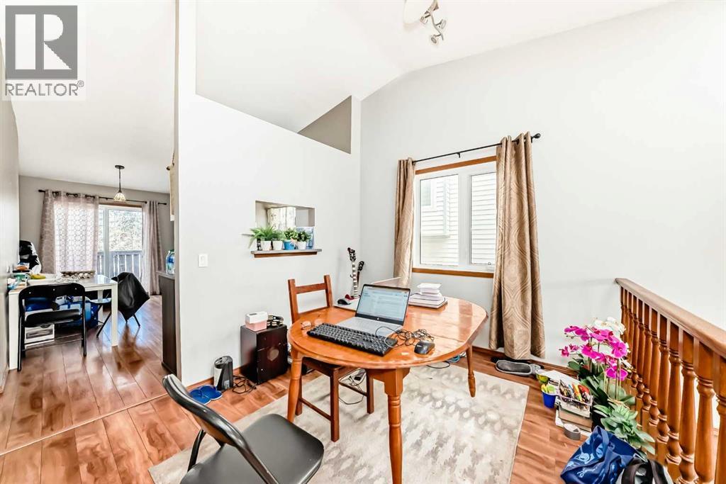 179 Hawkwood Boulevard Nw, Calgary, Alberta  T2R 0B3 - Photo 7 - A2269874