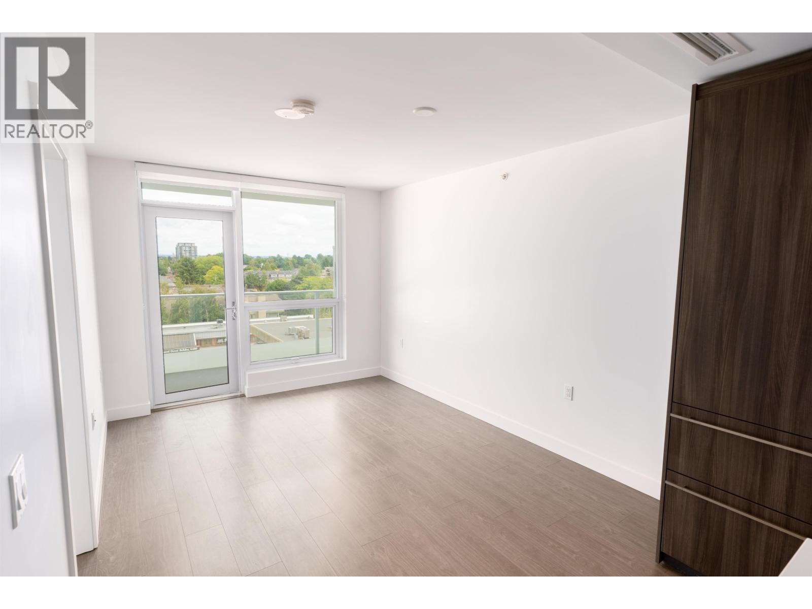 Listing Picture 7 of 31 : 829 8133 COOK ROAD, Richmond / 烈治文 - 魯藝地產 Yvonne Lu Group - MLS Medallion Club Member