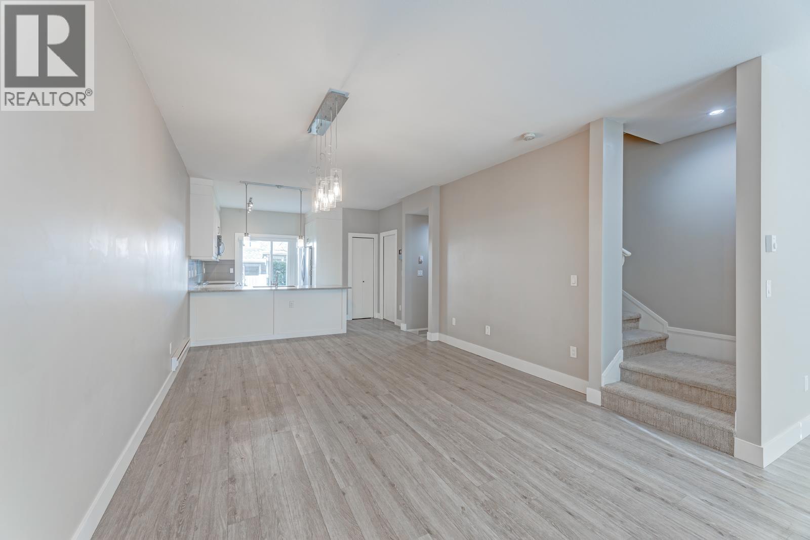 303 1405 Dayton Street, Coquitlam, British Columbia  V3E 0L4 - Photo 6 - R3089082