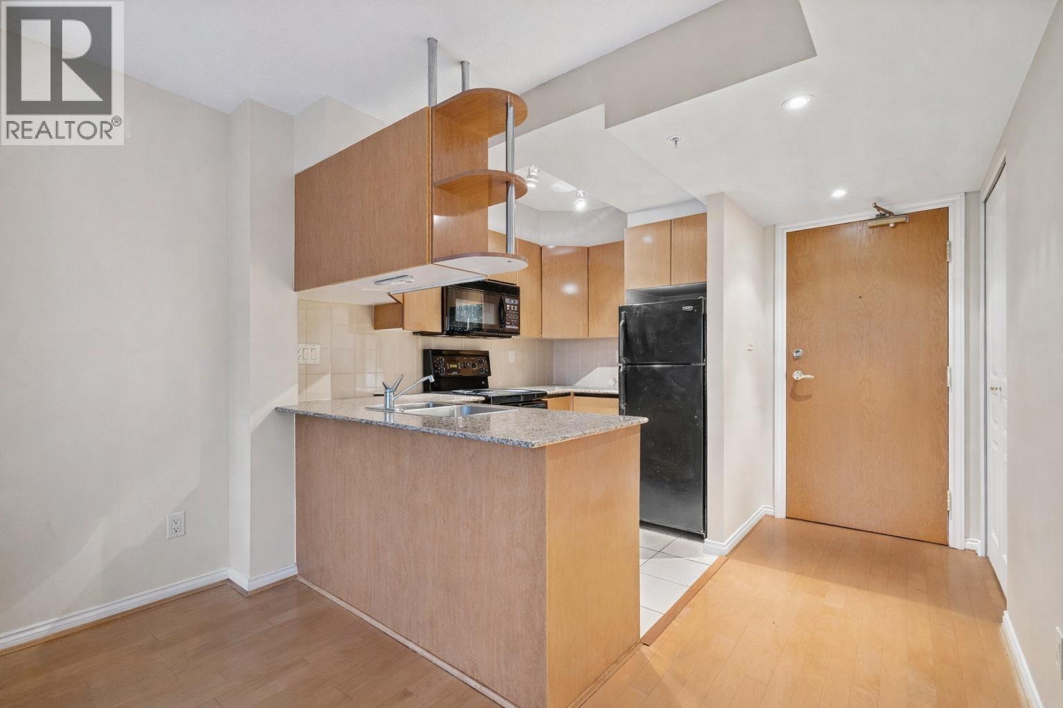 Listing Picture 18 of 39 : 2602 1189 HOWE STREET, Vancouver / 溫哥華 - 魯藝地產 Yvonne Lu Group - MLS Medallion Club Member