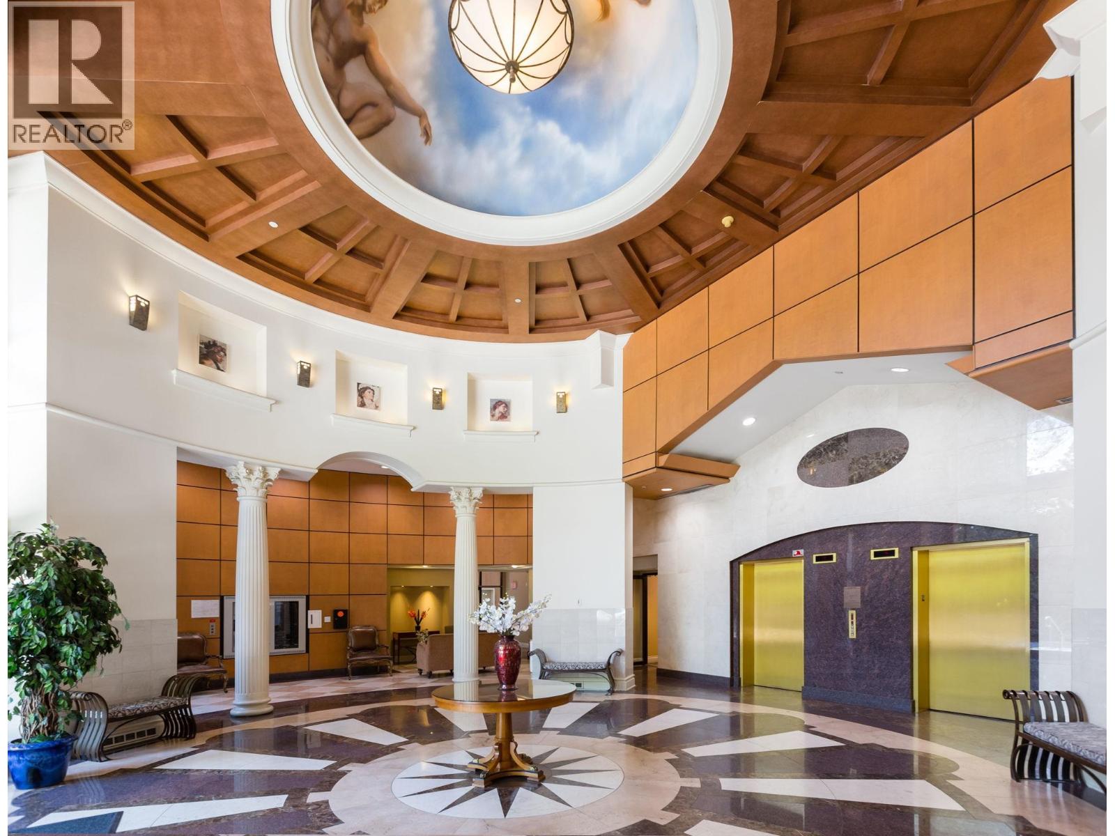 Listing Picture 3 of 39 : 2602 1189 HOWE STREET, Vancouver / 溫哥華 - 魯藝地產 Yvonne Lu Group - MLS Medallion Club Member