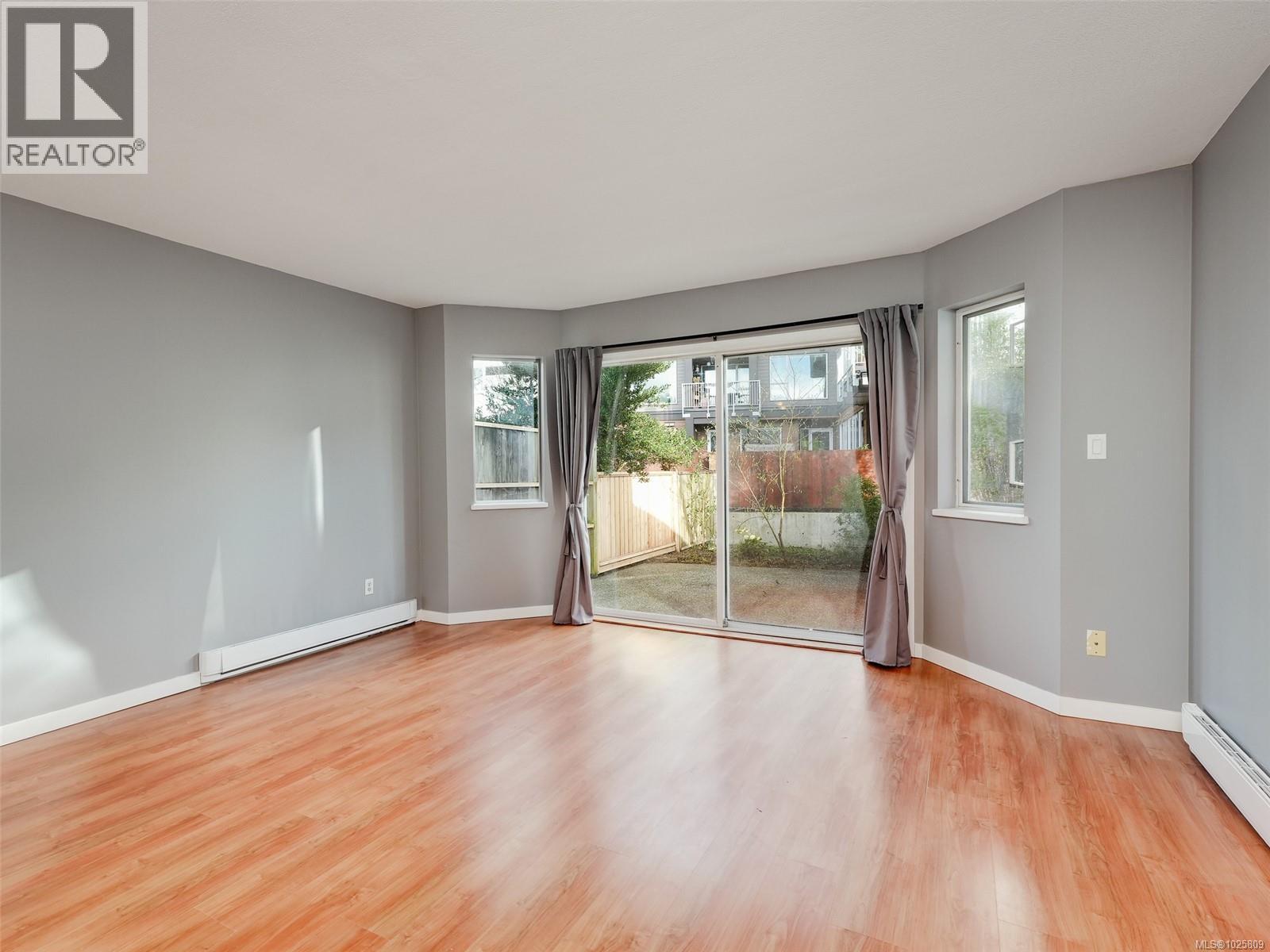 4 9923 Seventh St, Sidney, British Columbia  V8L 2V8 - Photo 20 - 1025809