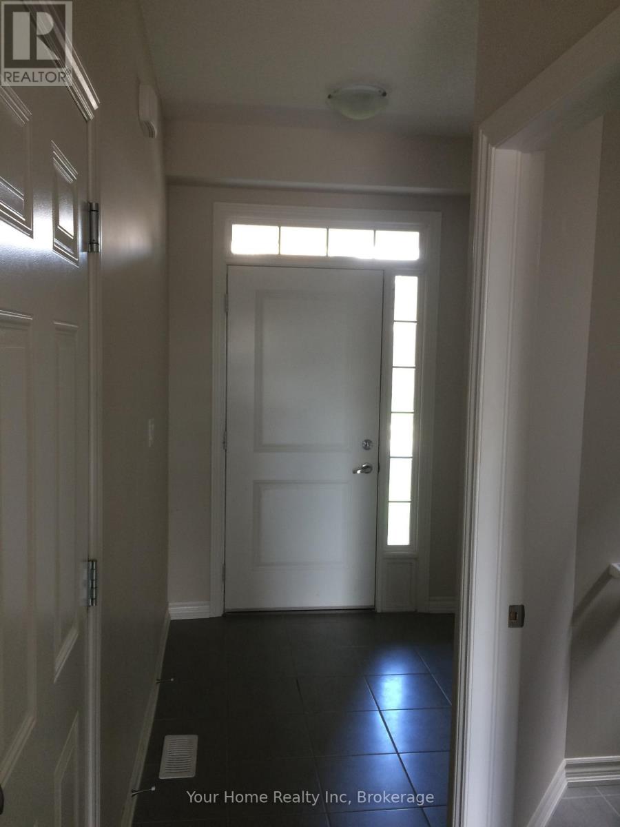 135 Law Drive N, Guelph (Grange Road), Ontario  N1E 0M2 - Photo 3 - X12781966