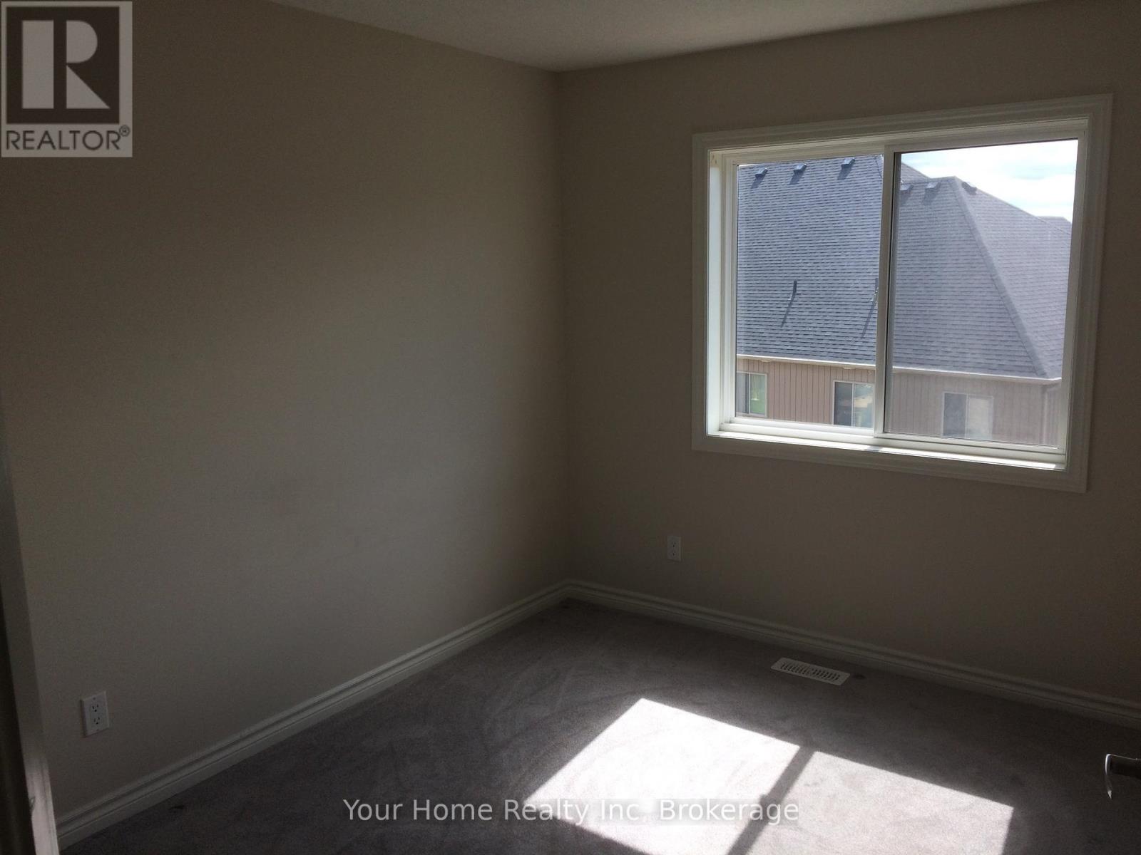 135 Law Drive N, Guelph (Grange Road), Ontario  N1E 0M2 - Photo 8 - X12781966