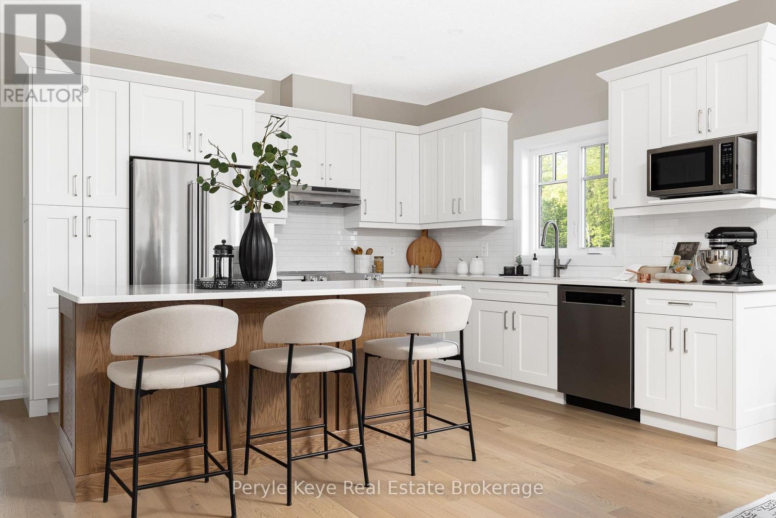 14 Charles Morley Boulevard, Huntsville, Ontario  P1H 0G5 - Photo 5 - X12781970