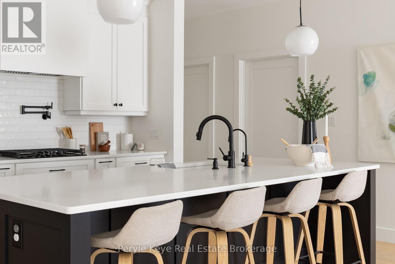 103 Granite Drive, Huntsville, Ontario  P1H 2N5 - Photo 7 - X12781994