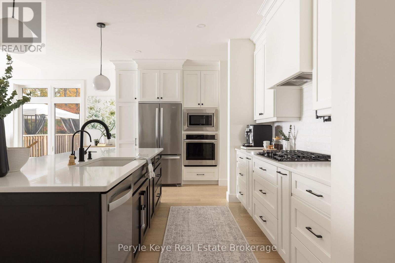 103 Granite Drive, Huntsville, Ontario  P1H 2N5 - Photo 8 - X12781994