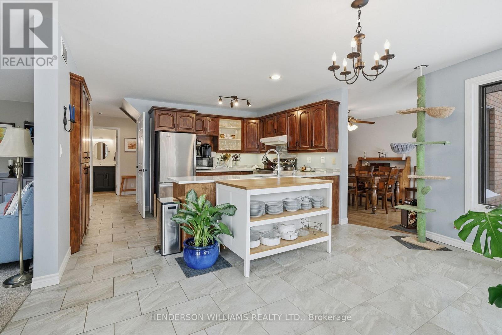 42 Forchuk Crescent, Quinte West (Trenton Ward), Ontario  K8V 6N2 - Photo 10 - X12781948