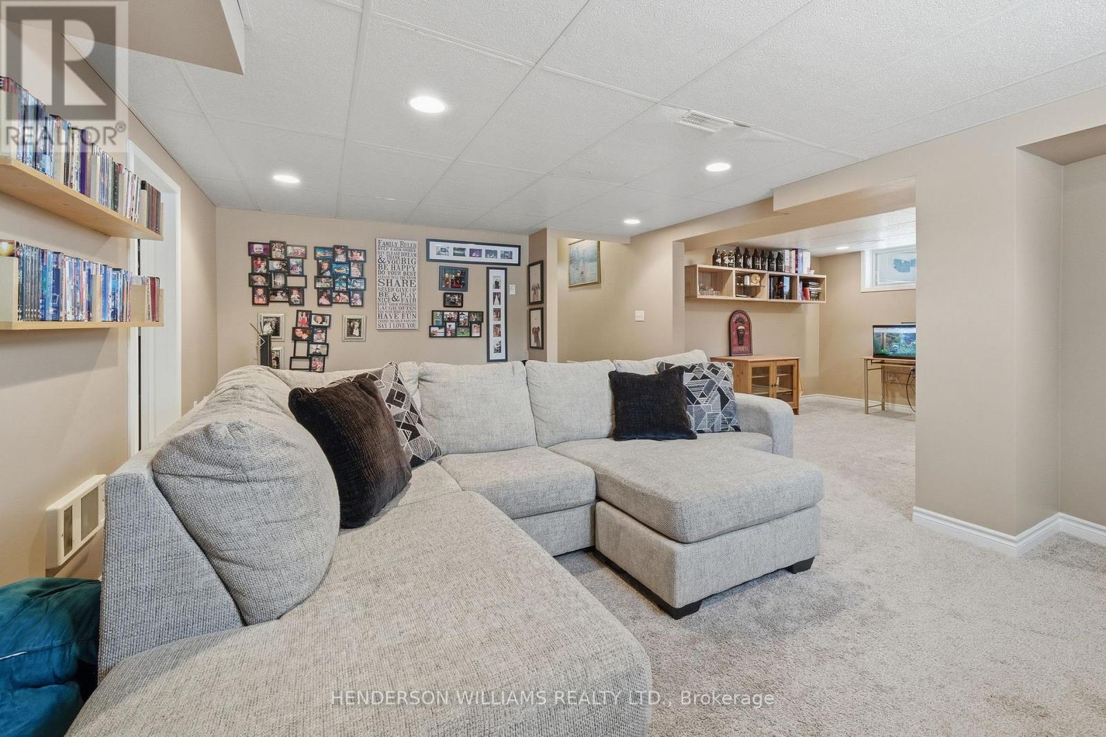 42 Forchuk Crescent, Quinte West (Trenton Ward), Ontario  K8V 6N2 - Photo 26 - X12781948