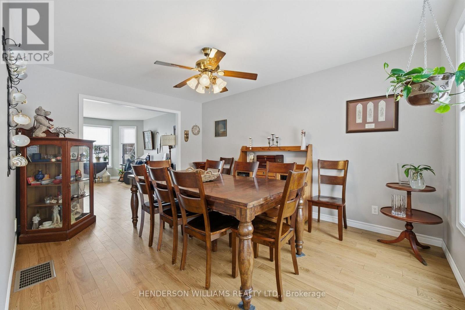 42 Forchuk Crescent, Quinte West (Trenton Ward), Ontario  K8V 6N2 - Photo 8 - X12781948