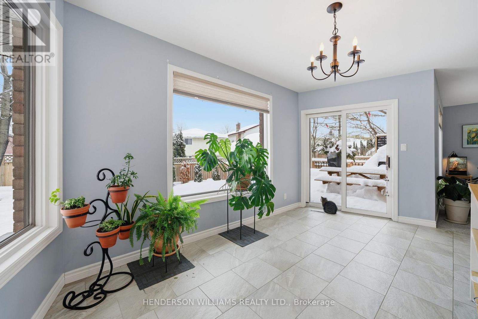 42 Forchuk Crescent, Quinte West (Trenton Ward), Ontario  K8V 6N2 - Photo 9 - X12781948