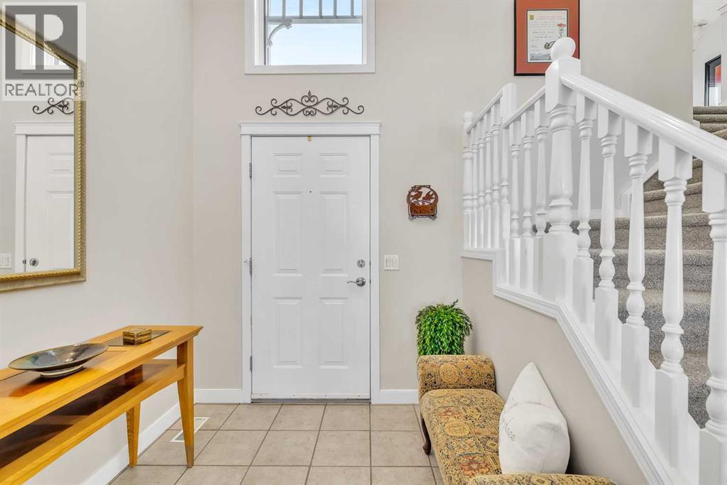 103 Panamount Crescent Nw, Calgary, Alberta  T3K 5L8 - Photo 2 - A2281561