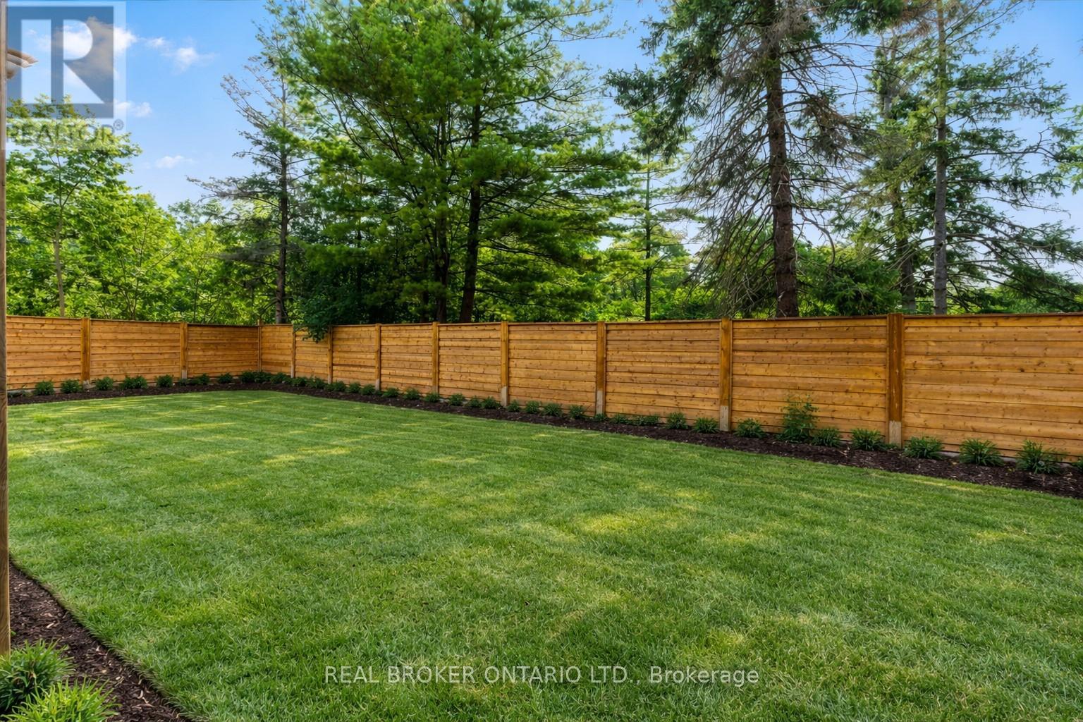 Unit 3 - 161 Fifth Avenue, Brant, Ontario  N3S 1A3 - Photo 37 - X12342963