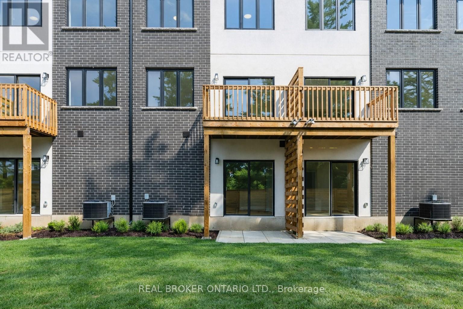 Unit 3 - 161 Fifth Avenue, Brant, Ontario  N3S 1A3 - Photo 38 - X12342963